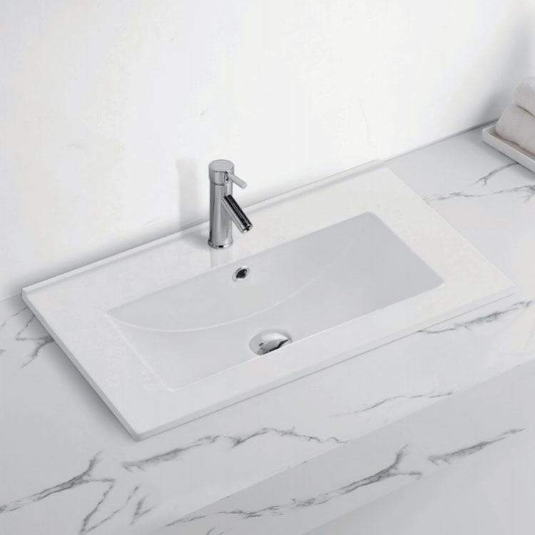 كيف يمكنني إصلاح الخدوش الموجودة في حوض الحمام السيراميكي والحفاظ عليها؟